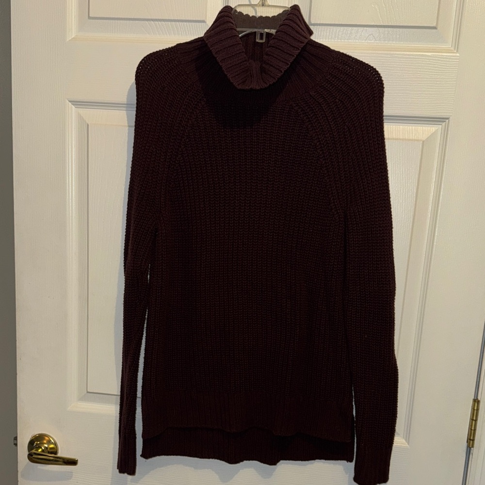 Women’s Old Navy Rich Burgundy Cowl Neck Sweater Size Medium
